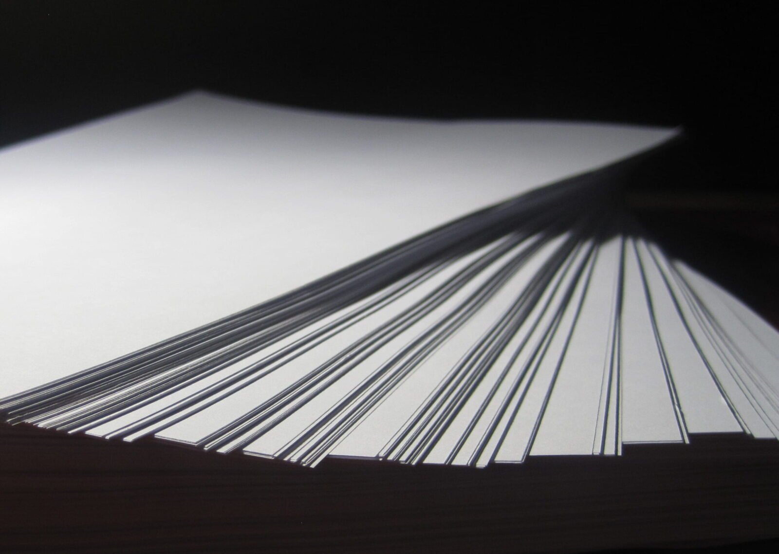 Matte vs. Glossy Paper: Which is Best for Your Free Art Prints?